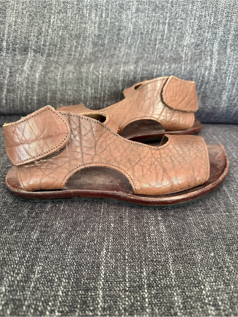 Cydwoq Brown Leather Sandals